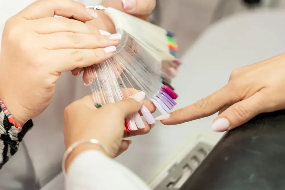 Pose d'ongles à Serris