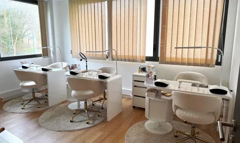 Dépose de vernis semi-permanent seule